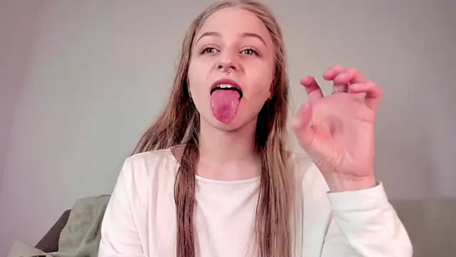 MiaMews online show from March 13, 4:30 pm