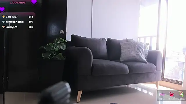 coniie jhons online show from March 31, 7:14 pm