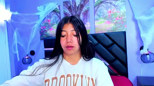 KimberlyVillaLobos online show from October 27, 11:39 am