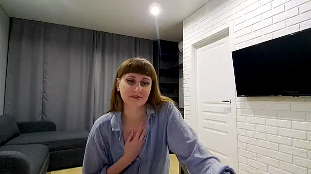 Daniella Lorente online show from May 15, 11:29 pm