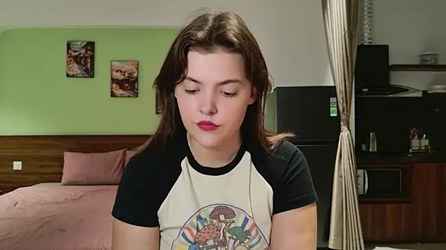 showmeparadise online show from August 4, 2:01 pm