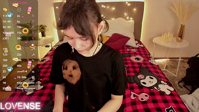 Emily Strikeee online show from April 12, 1:30 am