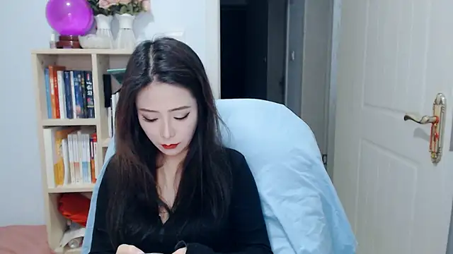 SuSushi728 online show from March 28, 4:50 pm