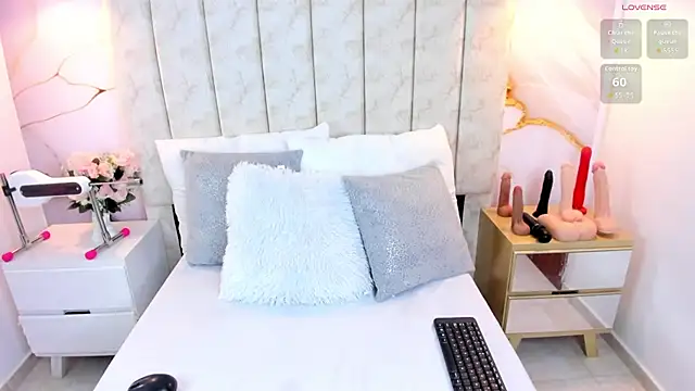 LauraSmith-01 online show from November 24, 10:01 pm