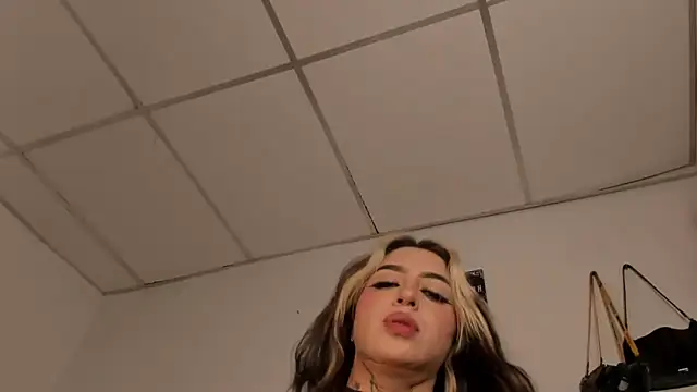 AnnikaMerliahh  online show from March 1, 2:06 pm