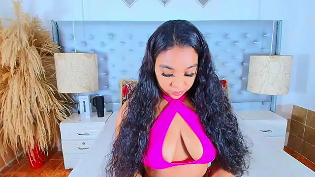 EileenBenzon online show from October 12, 9:06 pm