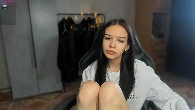 SweetyDeviliya online show from April 14, 6:35 am