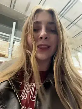 Sunny   Bunny online show from April 2, 1:52 pm