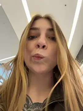 Sunny   Bunny online show from April 5, 1:54 pm