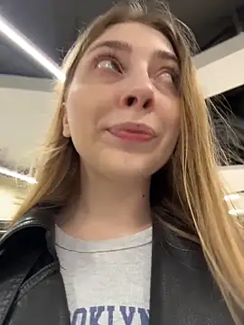 Sunny   Bunny online show from April 24, 12:30 pm