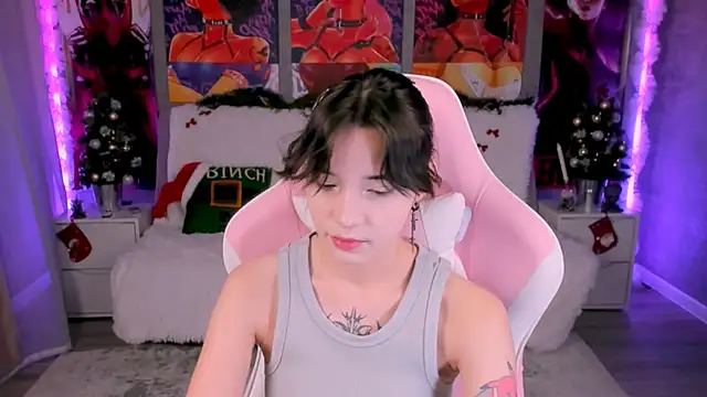 as1an girlfriend online show from January 19, 12:45 pm