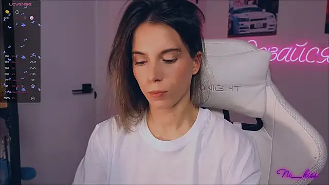  ni kiss online show from September 21, 9:02 pm