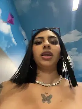 Hilary pinkk online show from April 8, 9:17 pm