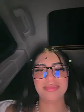 Hilary pinkk online show from April 16, 1:17 am