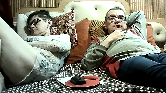 AlanaLaDream online show from May 6, 5:39 pm