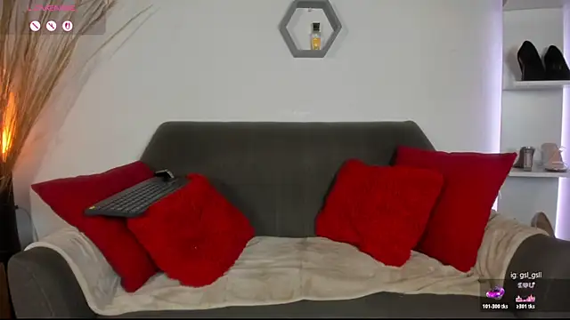 Gisell s online show from April 14, 3:17 am