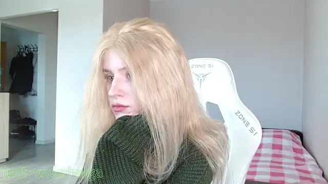 LizaKisses online show from February 5, 7:44 am