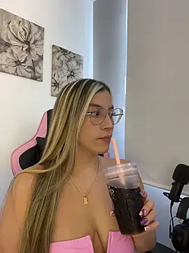 Issabela G1 online show from April 21, 5:20 pm