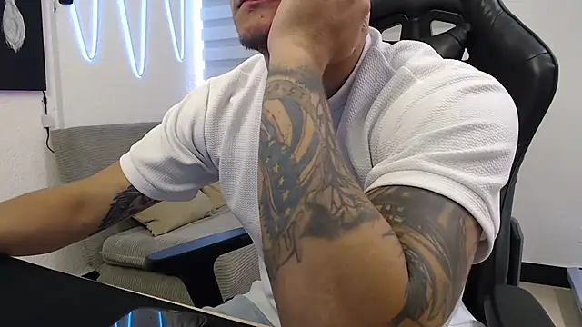 team dinamite69 online show from October 18, 6:10 pm