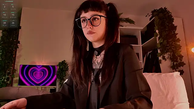 MichaellaMoon online show from March 20, 4:34 pm