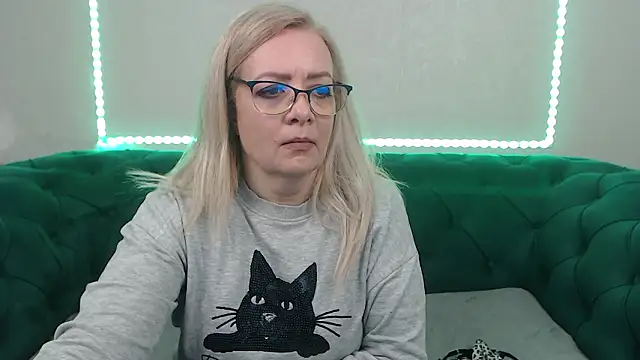 IvanaCharm online show from March 14, 4:24 am