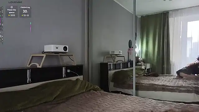 Curly Moon online show from March 9, 9:01 am