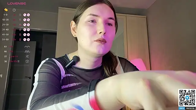 Maria Bowie online show from October 7, 7:24 am