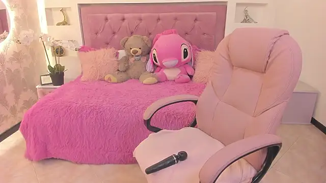 Maavca  online show from March 25, 8:34 pm