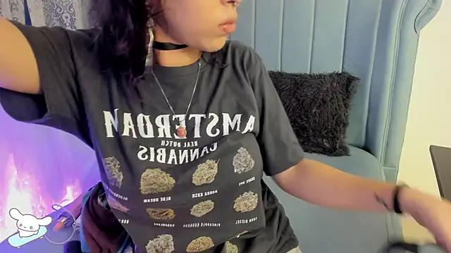 AlexaFoxy18 online show from January 15, 7:25 am