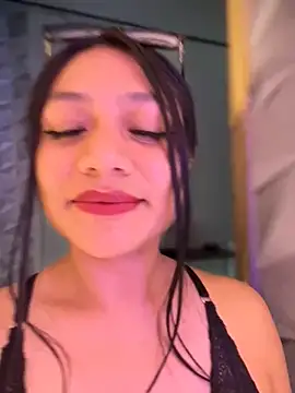 Im Little online show from September 20, 3:05 am