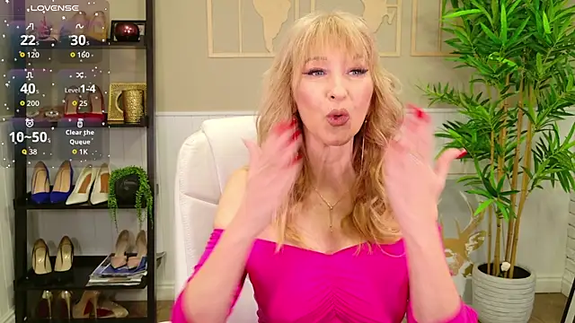 LadyLeea online show from April 6, 4:46 am