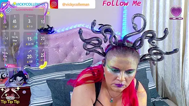 VickyColleman online show from November 1, 1:43 am