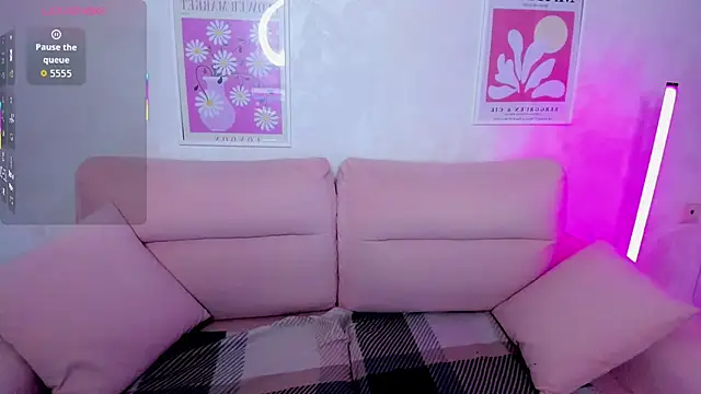 LianaBright online show from April 7, 1:40 am