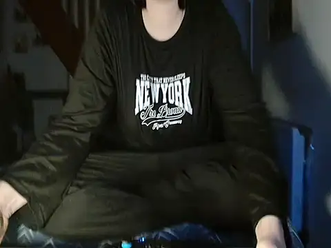 Lauzo21 online show from February 2, 6:34 am