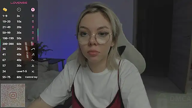 whoa-hoa-hoa-hoa-hoa online show from September 21, 4:27 pm