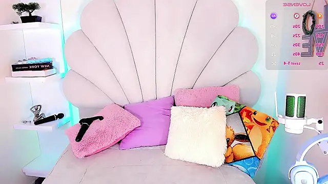 ValentinaMarinn online show from April 7, 9:28 pm