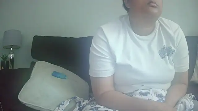 vanilla chocolate23 online show from June 9, 7:52 am