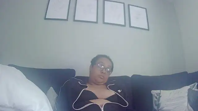 vanilla chocolate23 online show from June 3, 2:44 pm