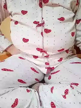 3ahhd online show from December 3, 9:17 pm