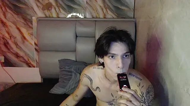 Apolo Hidalgo01 online show from October 19, 3:19 am