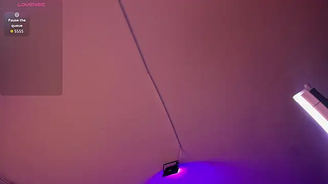 Amy Kiitty  online show from December 2, 12:40 pm