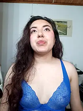 Emi chik online show from September 20, 10:35 am