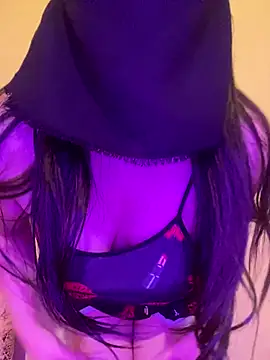 Cameelia online show from October 29, 3:00 am