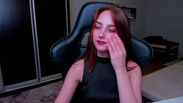 SilverDream online show from April 2, 7:55 pm