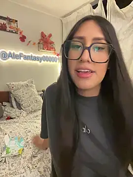 AleFantasy0001 online show from December 15, 1:44 am