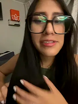 AleFantasy0001 online show from October 24, 4:19 am