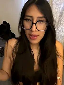 AleFantasy0001 online show from October 22, 9:20 pm