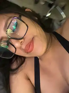 AleFantasy0001 online show from February 1, 7:01 pm