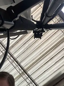 imlindapink online show from April 9, 7:19 pm