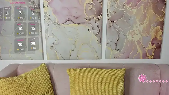 fiamoory online show from March 14, 8:59 am